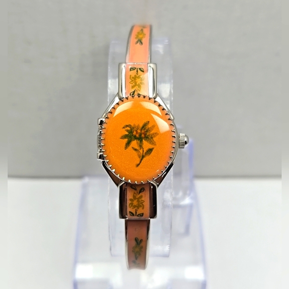Avon Floral Enamel Bangle Watch Hidden Face Japan Quartz New Battery Vintage - Picture 1 of 13